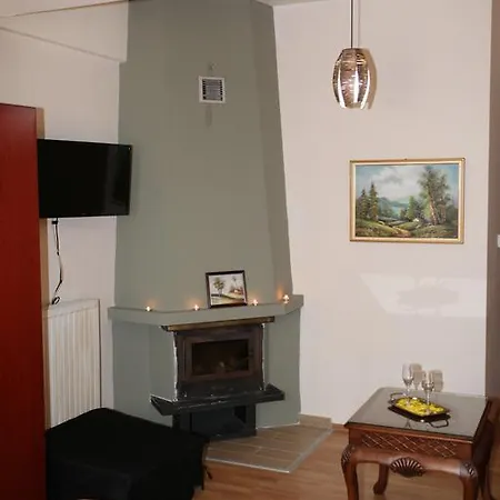 To Hani Tou Kokkini, Pelion 3*