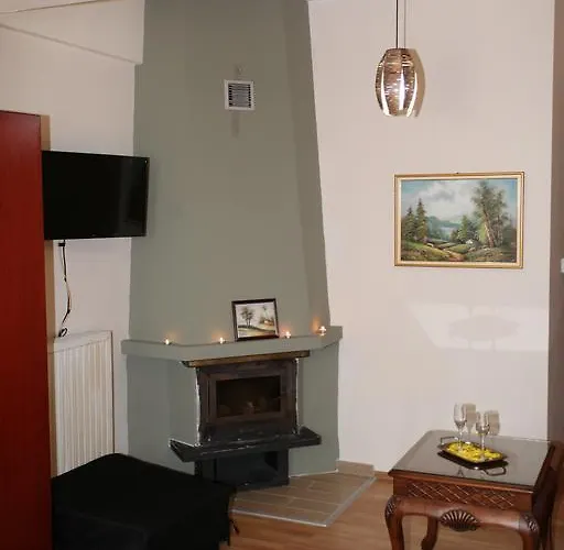 To Hani Tou Kokkini, Pelion 3*