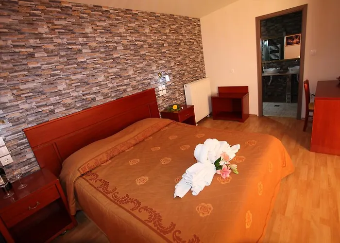 To Hani Tou Kokkini, Pelion