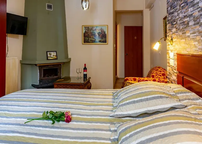 To Hani Tou Kokkini, Pelion